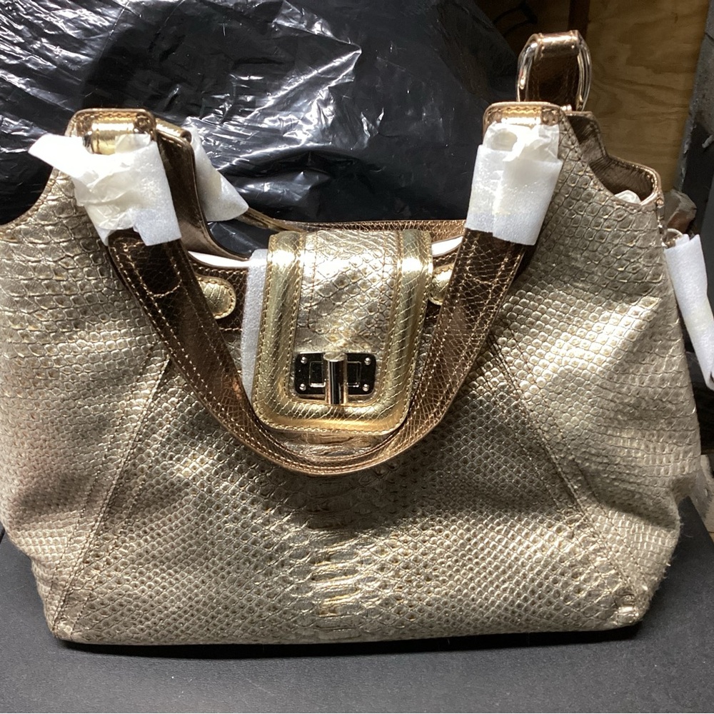 Maxx New York Shoulder Bag